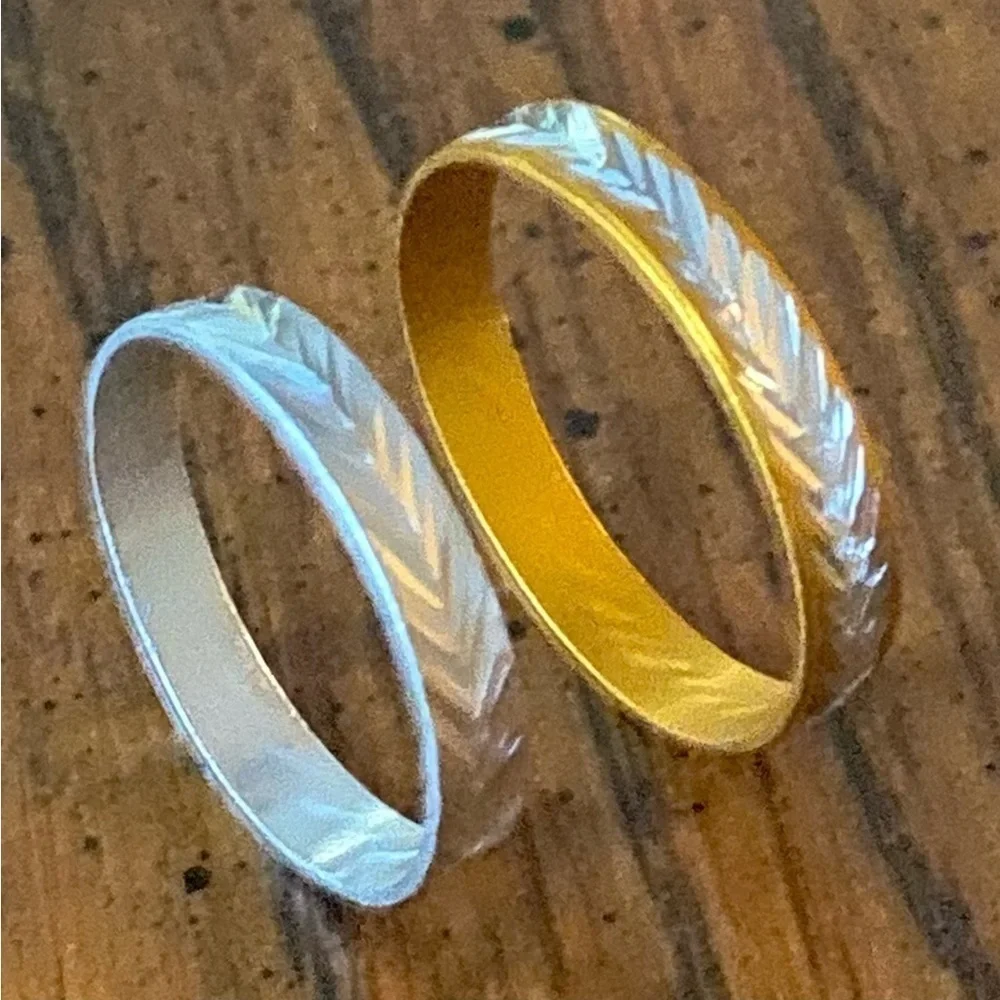 NEW - Fine Fashion Unisex Lightweight Aluminum 2 Count Rings (Blue / 16-19MM)